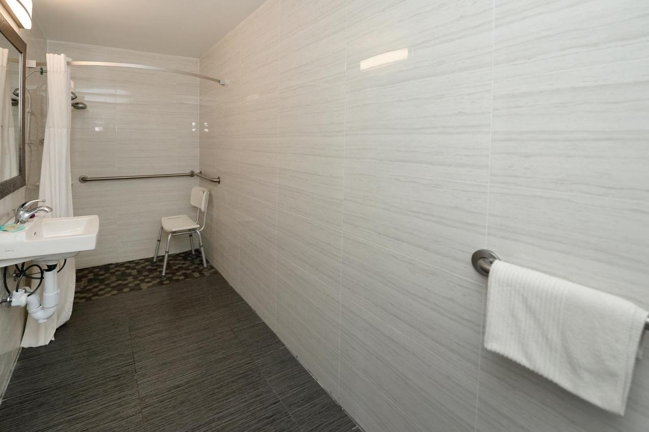 Motel Americas Value At Valley-woodbury